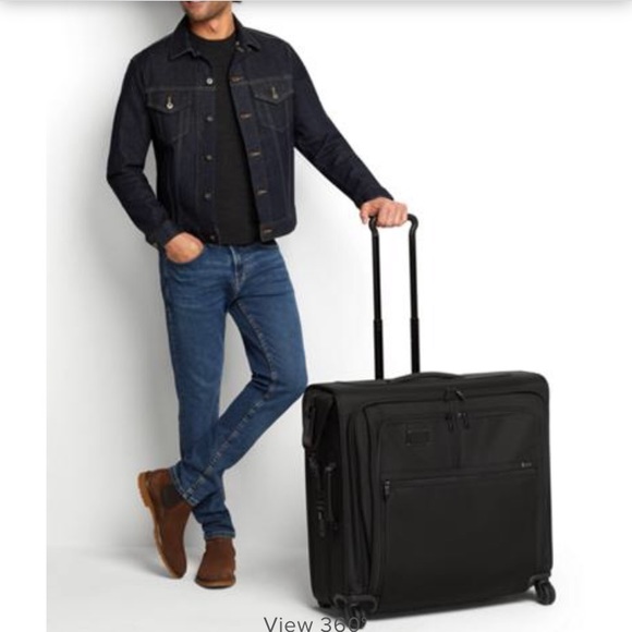 tumi 4 wheeled extended trip garment bag